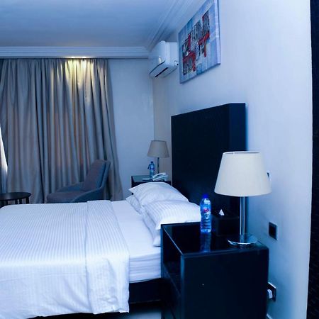 Summerset Continental Hotel Gana Mobushipe エクステリア 写真