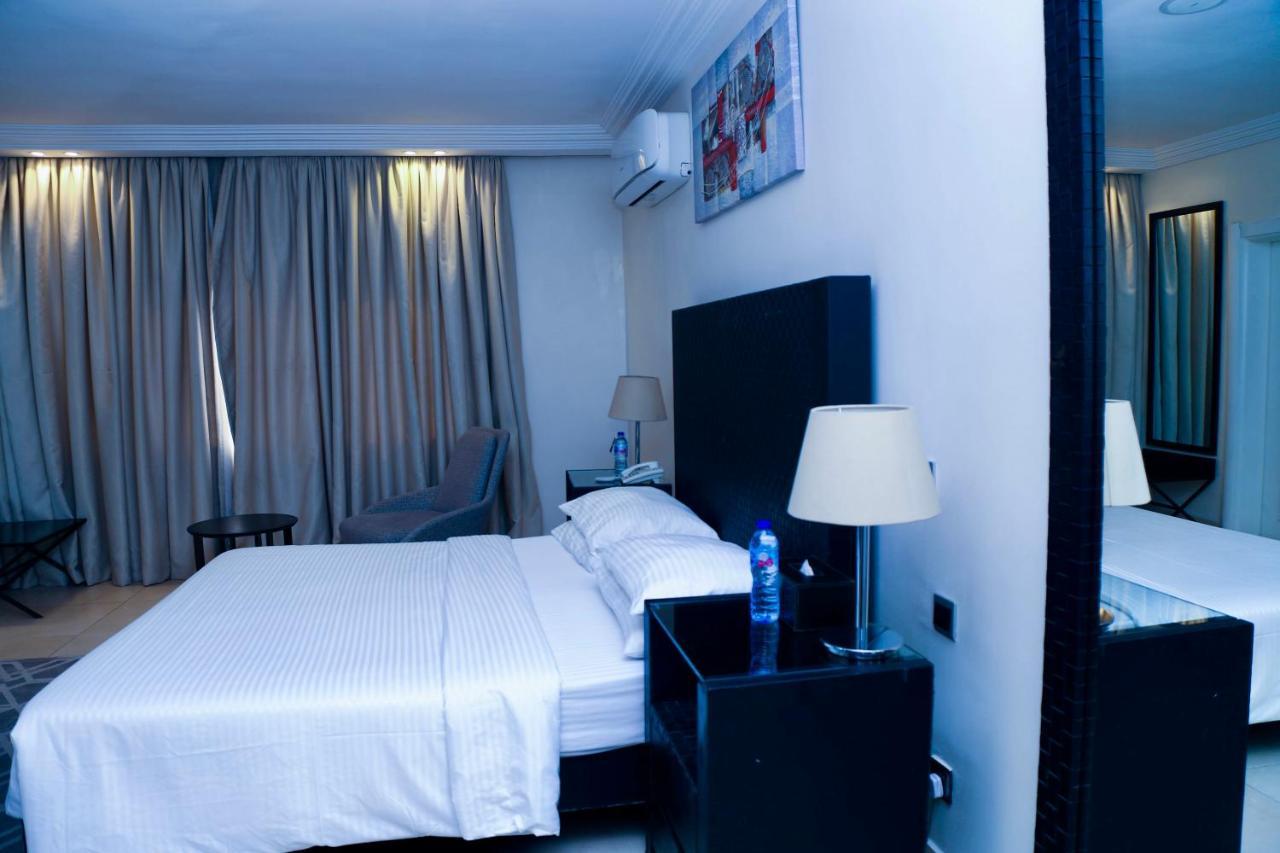 Summerset Continental Hotel Gana Mobushipe エクステリア 写真